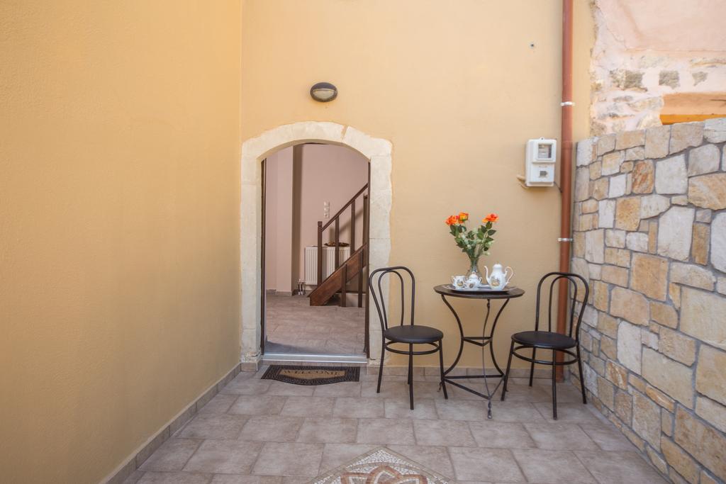 Villa Galanthus Lístaros Exteriör bild