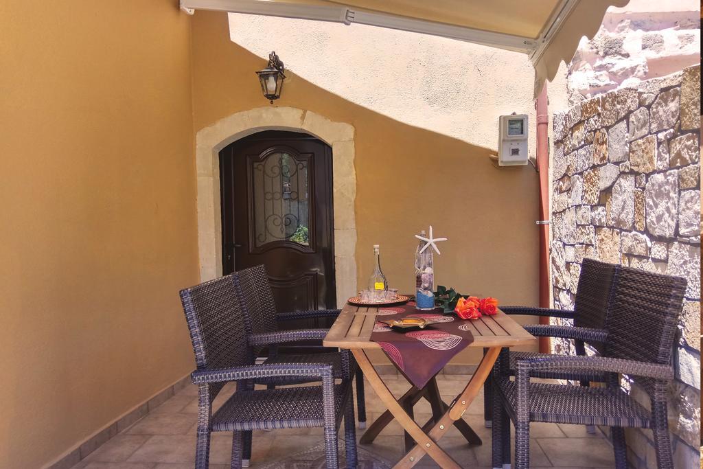 Villa Galanthus Lístaros Exteriör bild